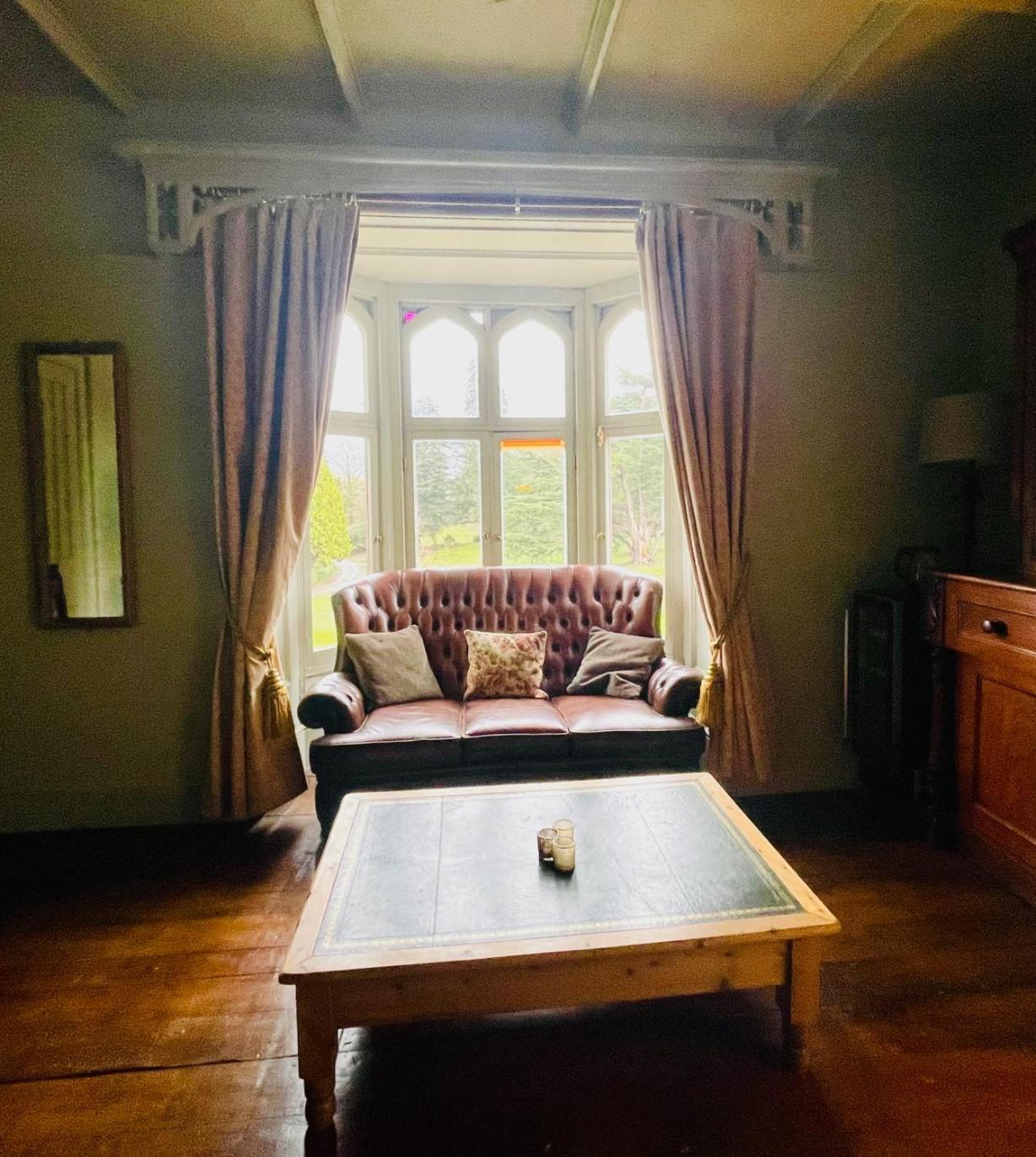 Llanerchydol Hall Suites Welshpool Buitenkant foto